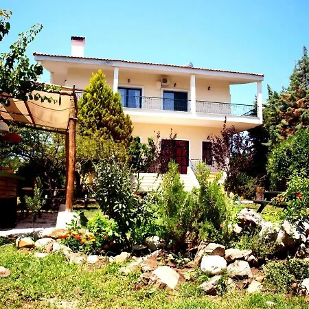 The White Rabbit Eco-lodge Spacious Apartment *